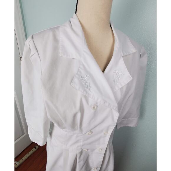 Vintage White Nurse Dress Coat Size M - Picture 3 of 9